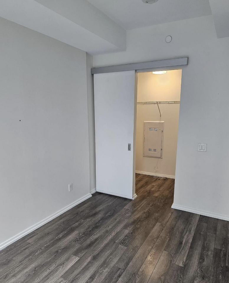 197 Yonge Street - Photo 7 of 12