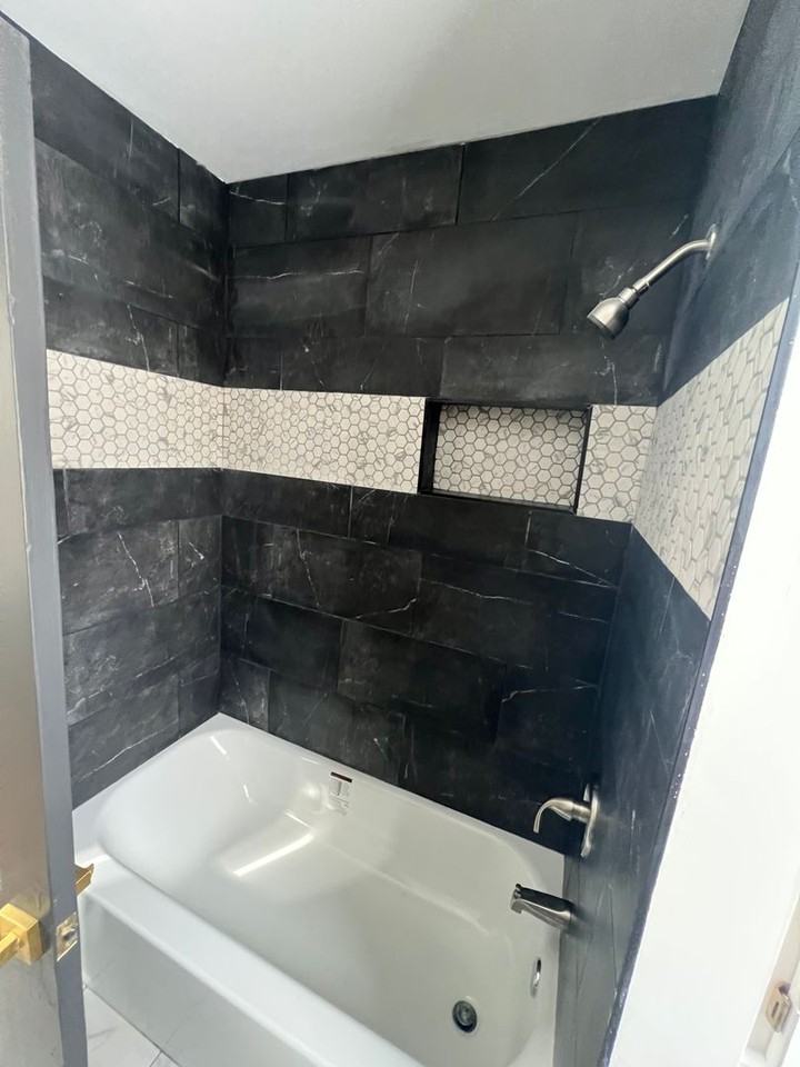 825 Berkshire Ave - Photo 5 of 24