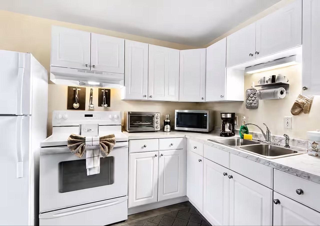 360 1st Ave N - Photo 3 of 20