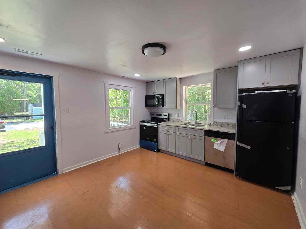 2009 Bain Dr - Photo 2 of 11