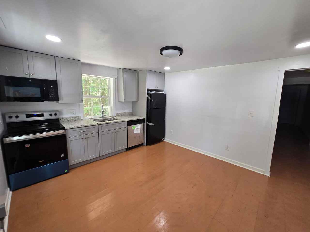 2009 Bain Dr - Photo 3 of 11