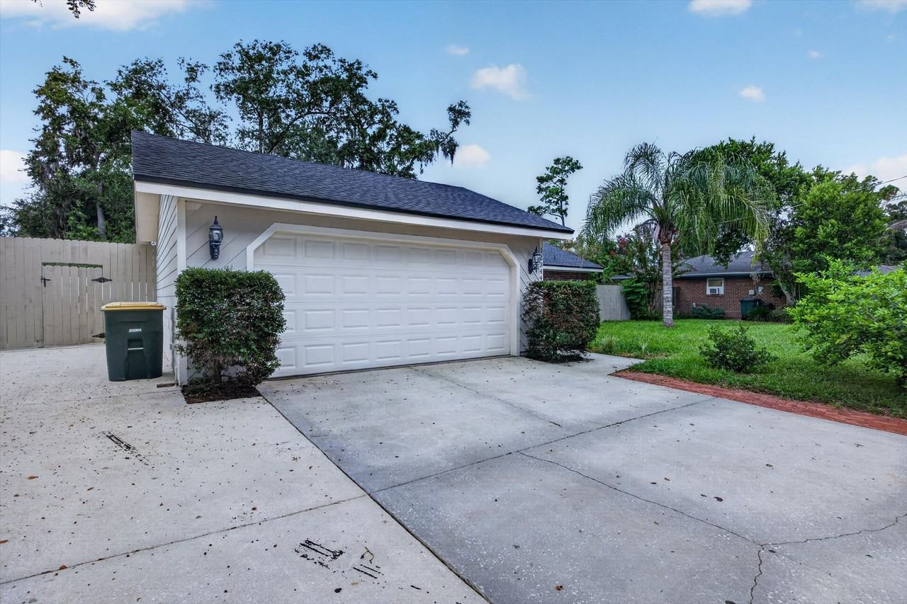 12344 Cormorant Ct - Photo 3 of 28