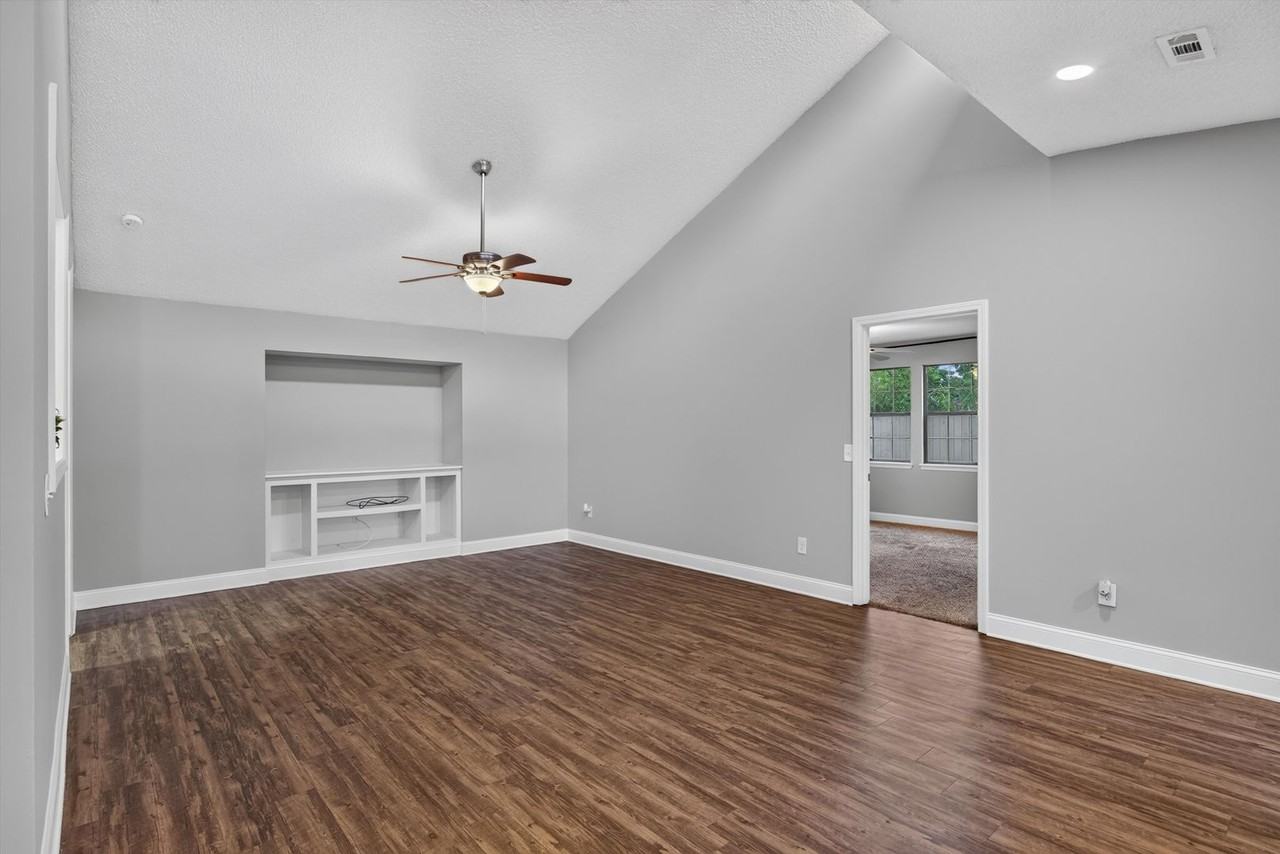 12344 Cormorant Ct - Photo 5 of 28