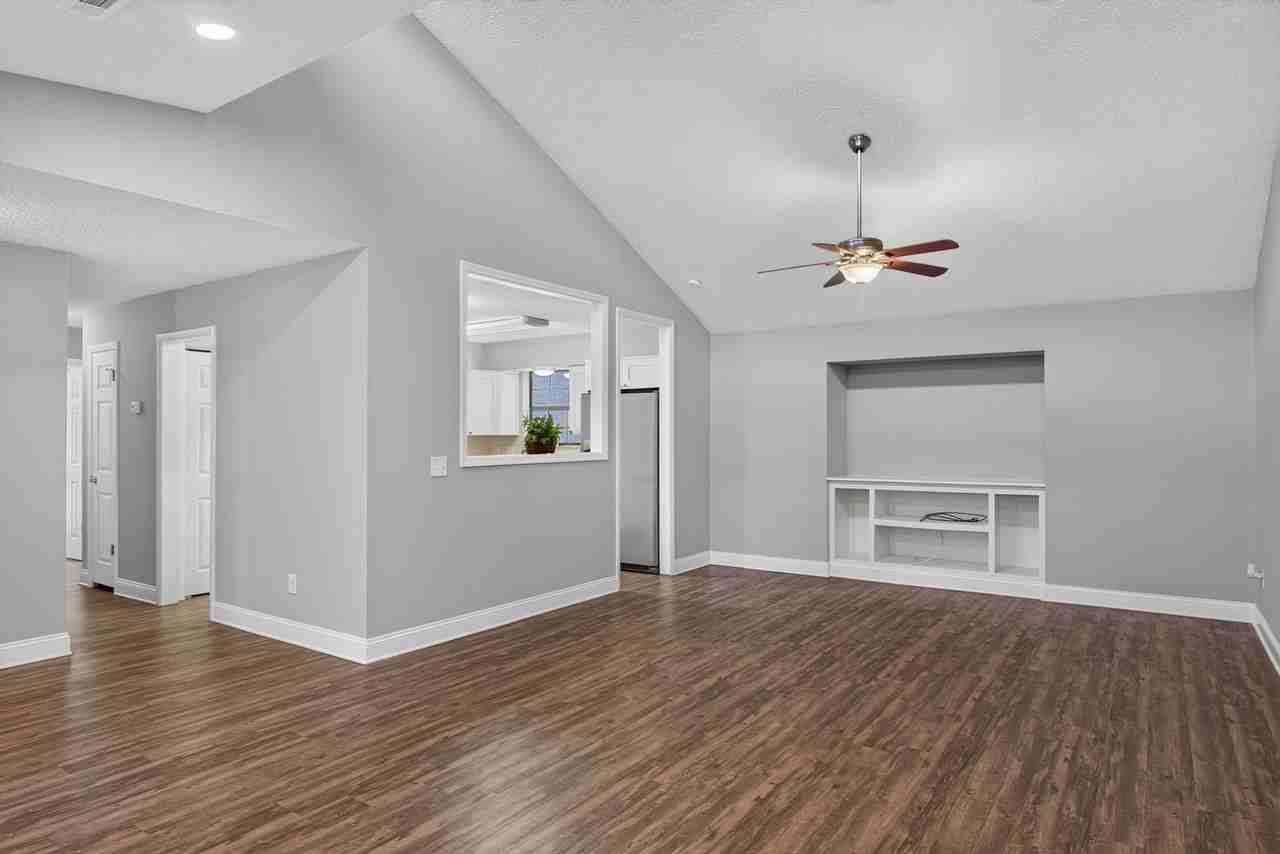 12344 Cormorant Ct - Photo 6 of 28