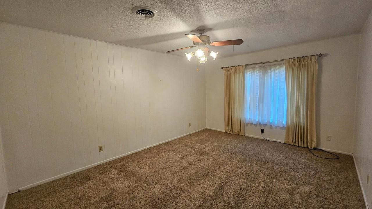 2805 Carter St - Photo 2 of 14