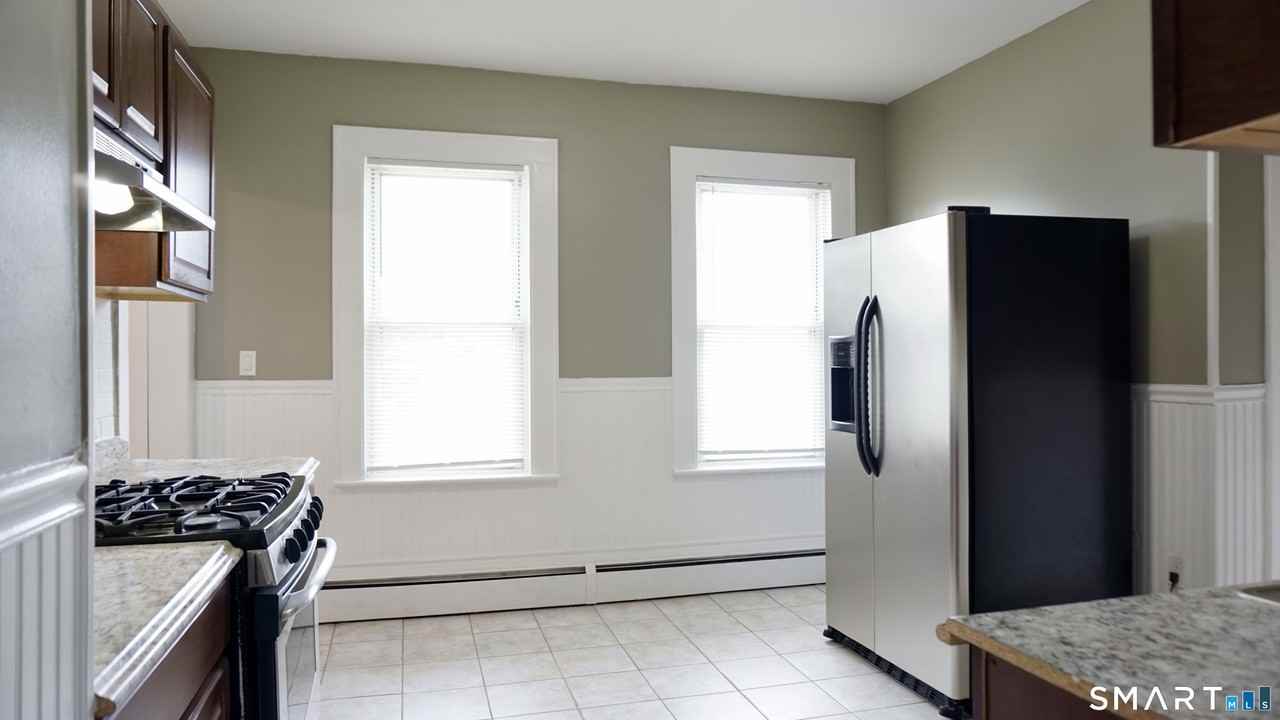 316 Linwood Ave - Photo 7 of 23