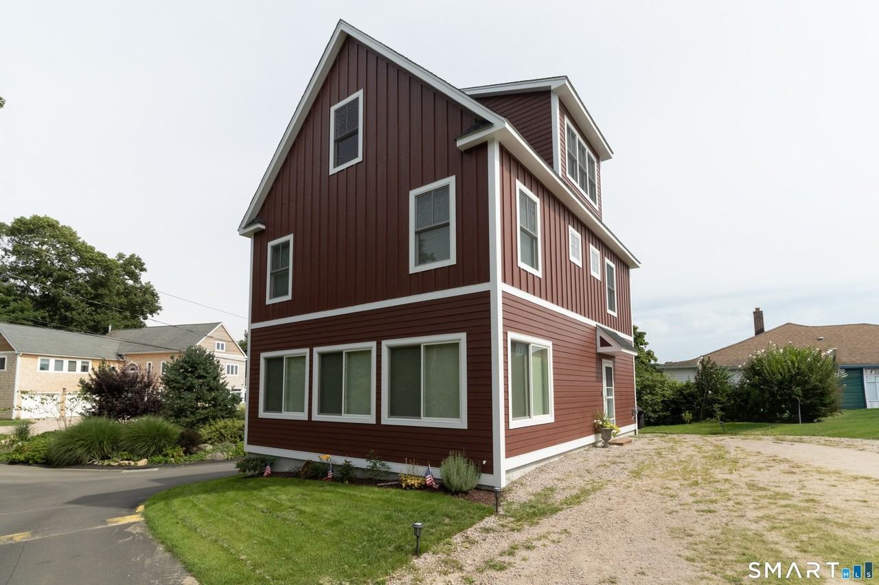 77 Reeves Ave - Photo 5 of 31