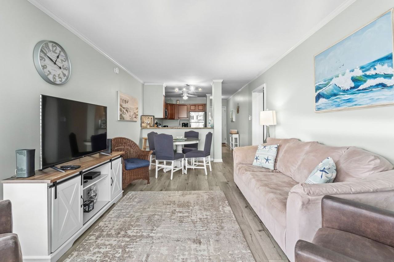 2405 S Ocean Blvd - Photo 6 of 50