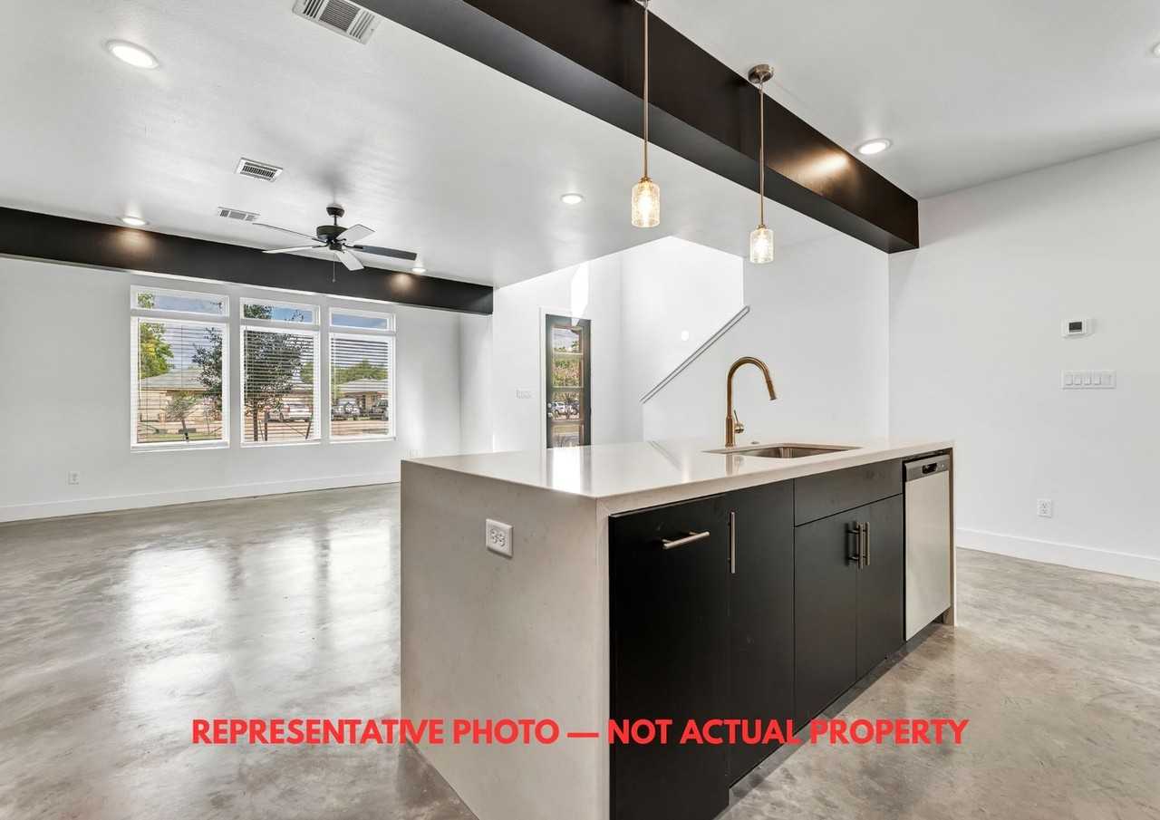 142 Watson St #103 - Photo 6 of 18