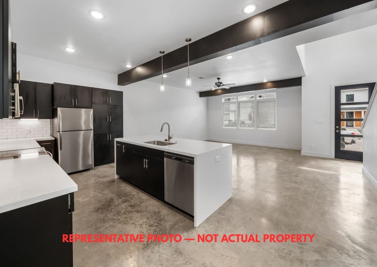142 Watson St #103 - Photo 7 of 18