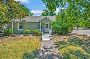 2730 Proctor Ave - Photo 1 of 1