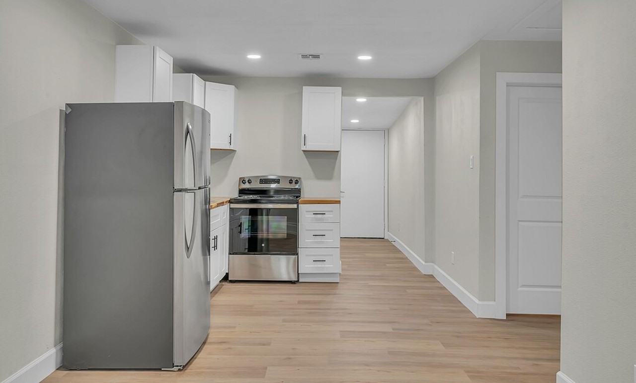2730 Proctor Ave - Photo 6 of 32