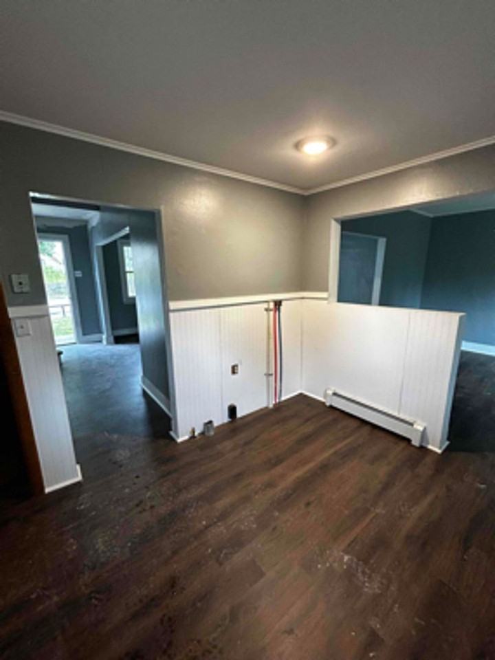 175 Belmont St - Photo 5 of 11