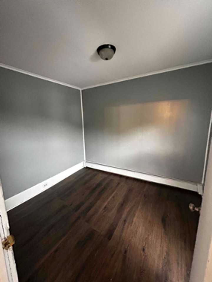 175 Belmont St - Photo 6 of 11