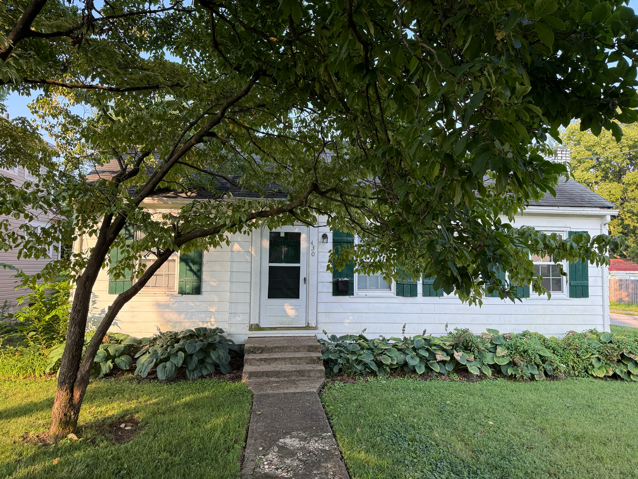 430 Gibson Ave - Photo 2 of 15