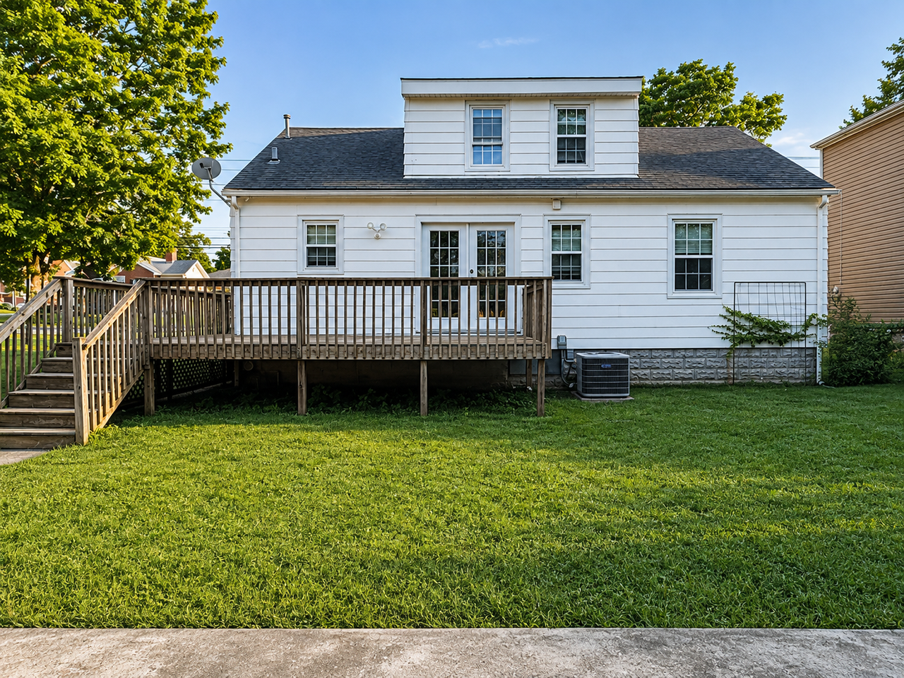 430 Gibson Ave - Photo 3 of 15
