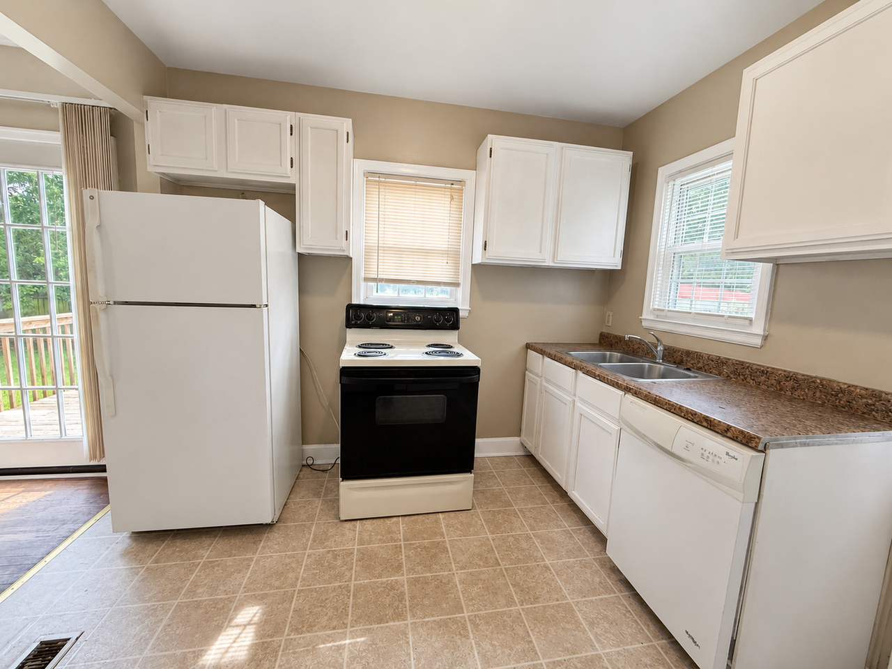 430 Gibson Ave - Photo 5 of 15