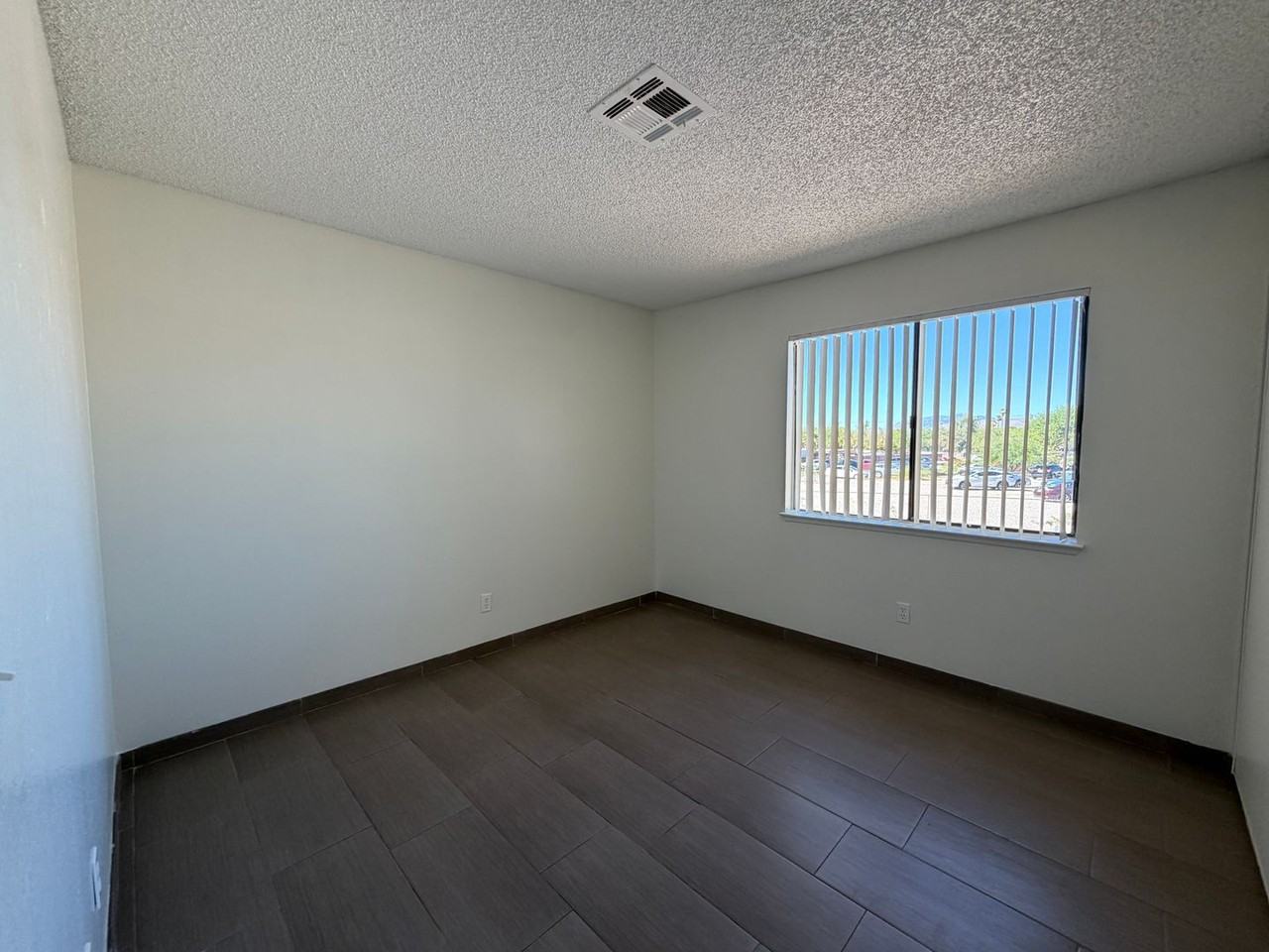 3704 Scuba Cir - Photo 4 of 16