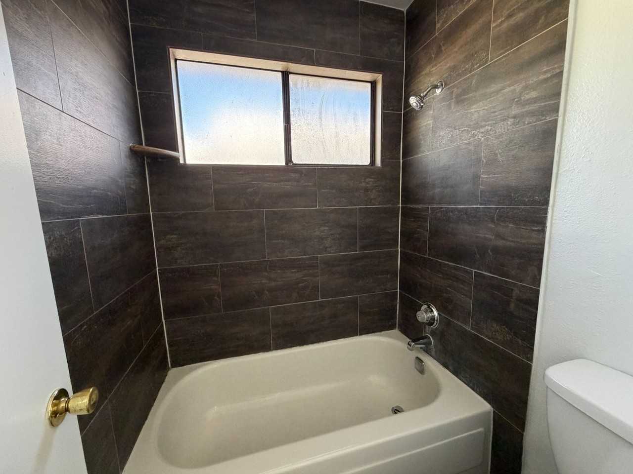 3704 Scuba Cir - Photo 7 of 16