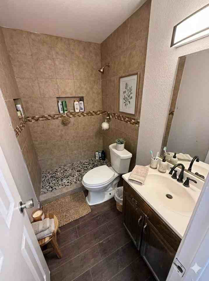 6700 Rockridge Ct - Photo 3 of 7