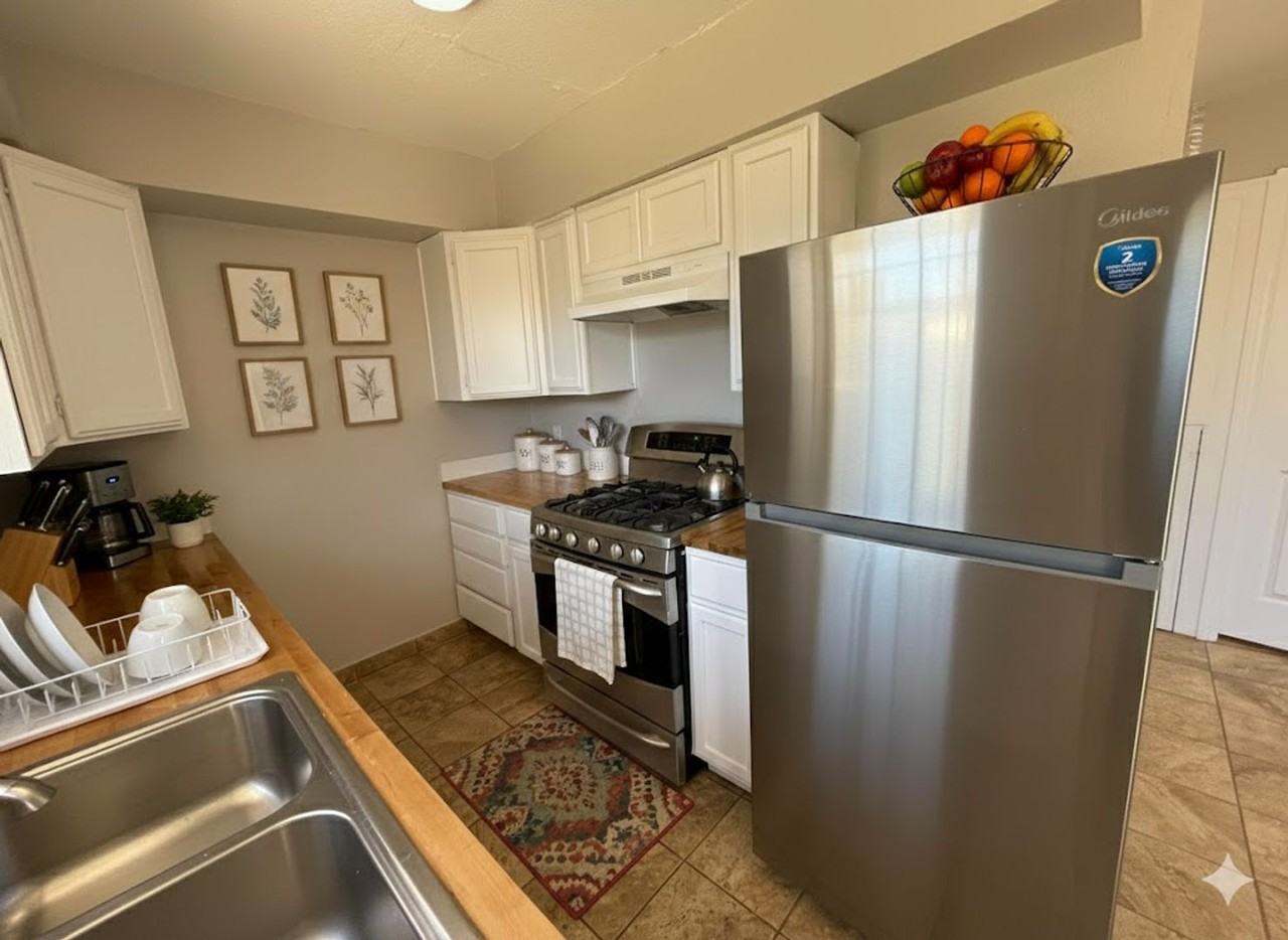 6700 Rockridge Ct - Photo 5 of 7