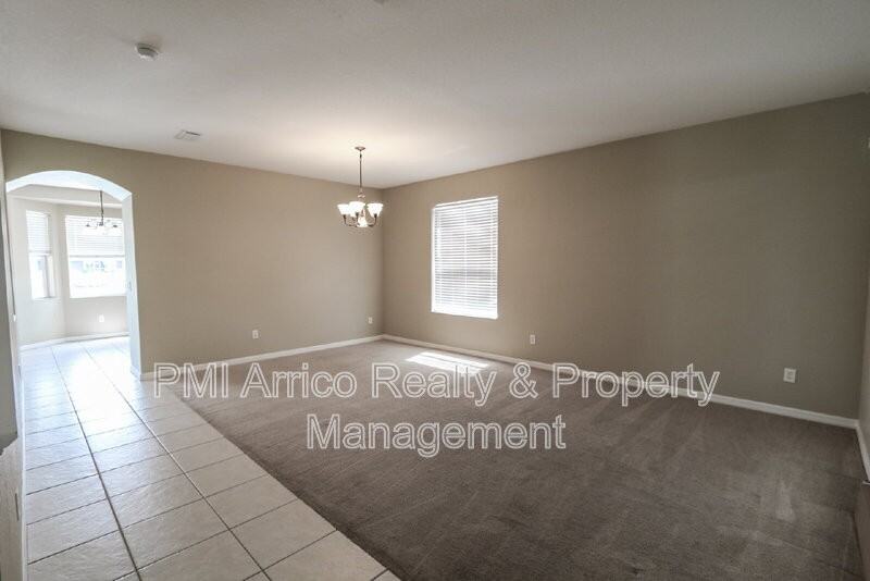 9018 Pinebreeze Dr - Photo 6 of 45