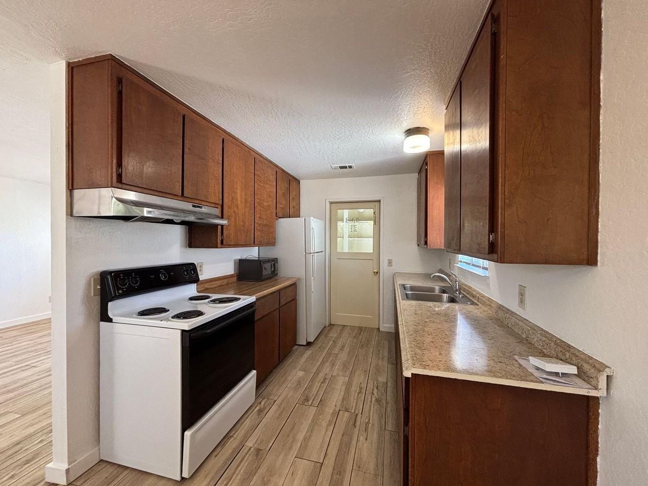 1455 Alamo Dr - Photo 5 of 13