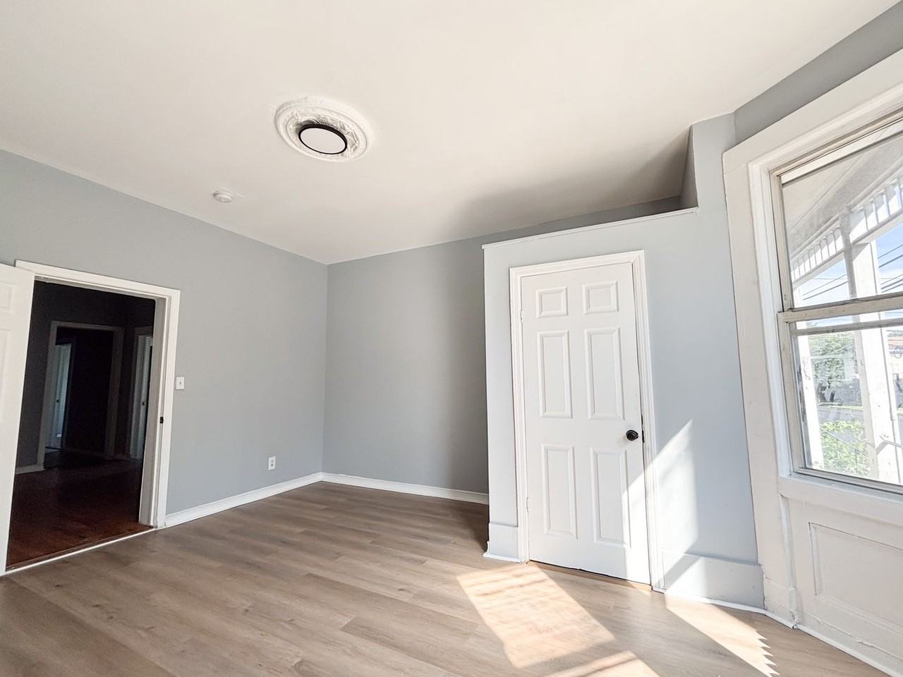 478 15th Ave - Photo 5 of 26