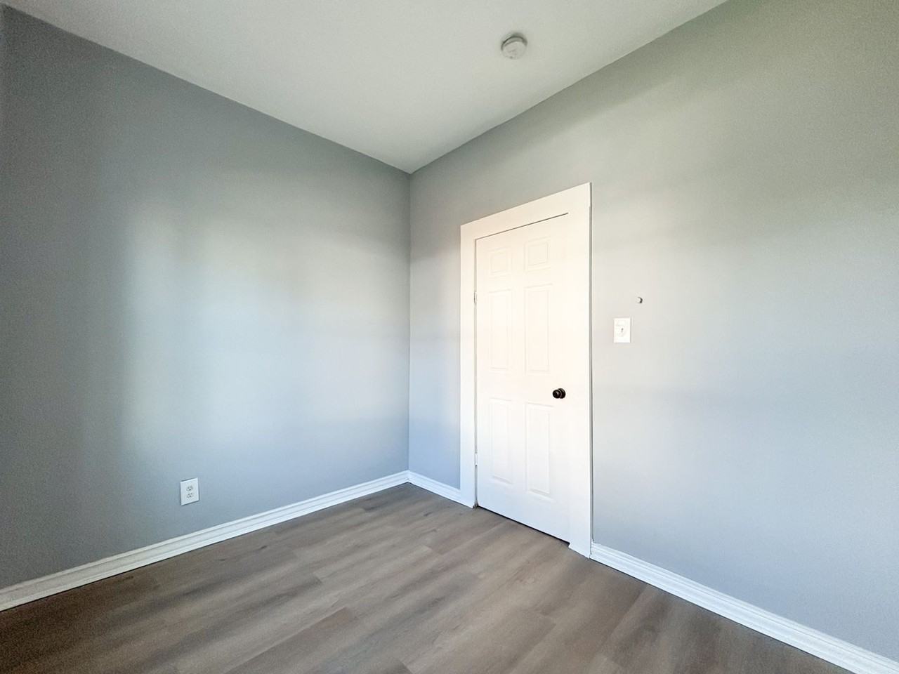 478 15th Ave - Photo 7 of 26