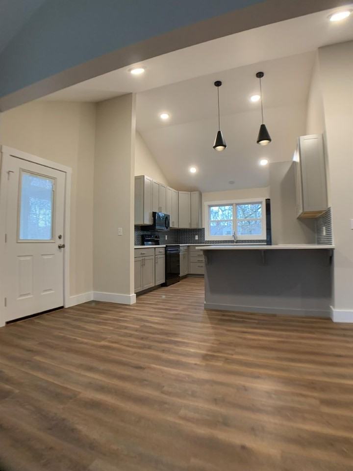 1215 E Hunter Ave - Photo 4 of 50
