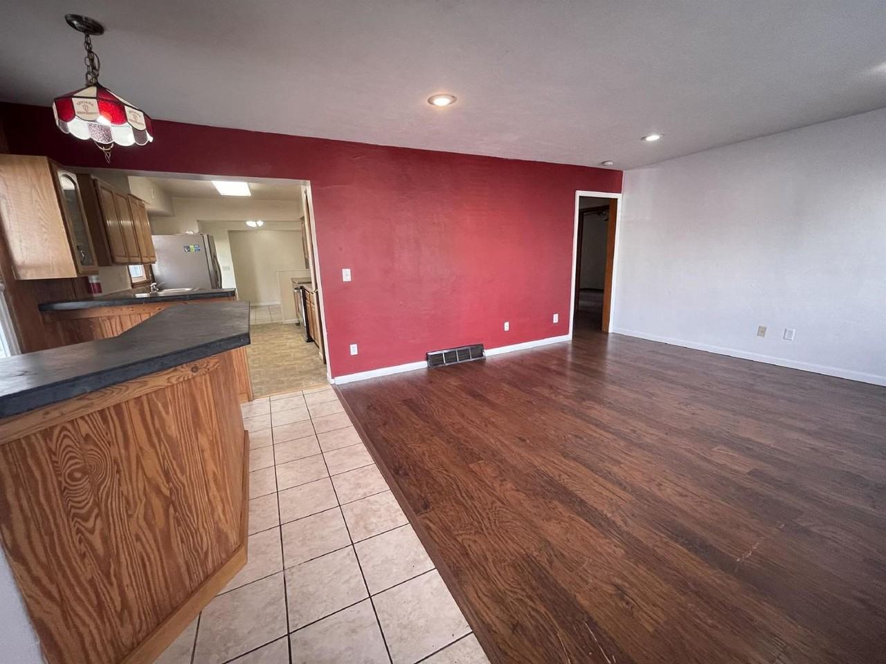 1506 N Washington St - Photo 4 of 34
