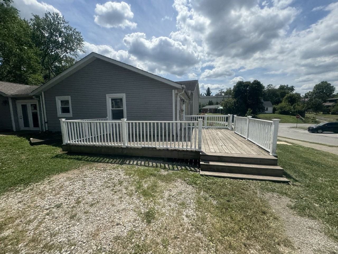 1506 N Washington St - Photo 5 of 34