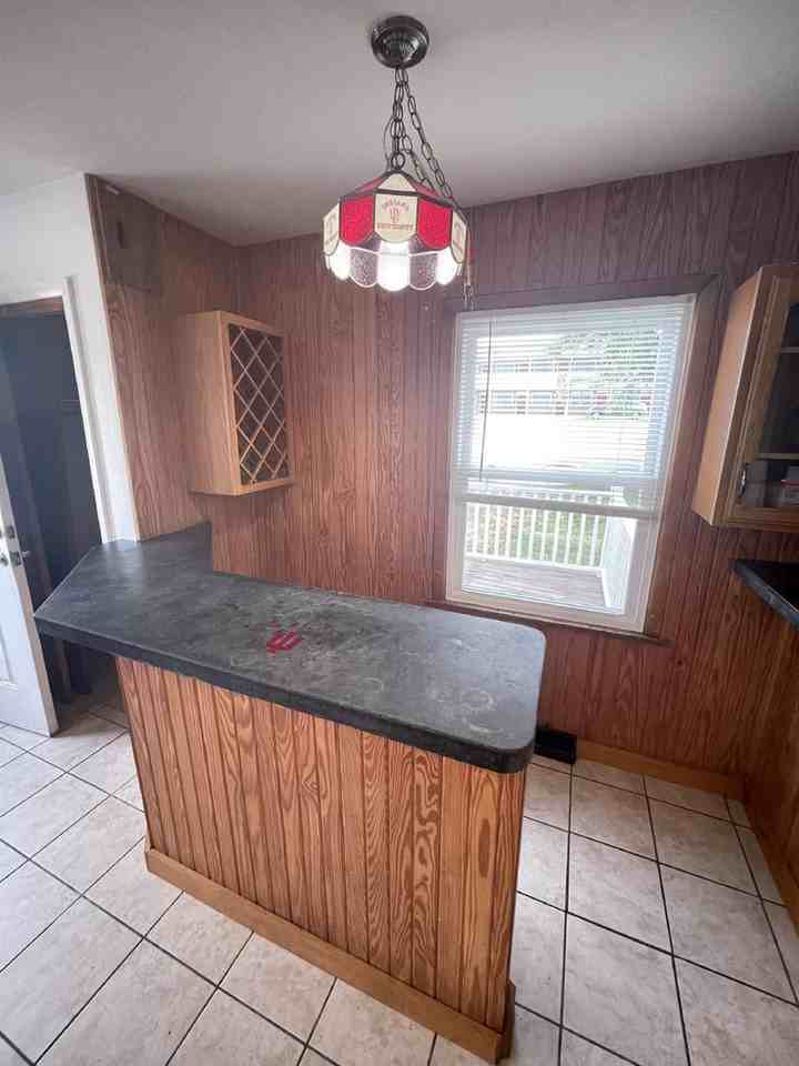 1506 N Washington St - Photo 7 of 34