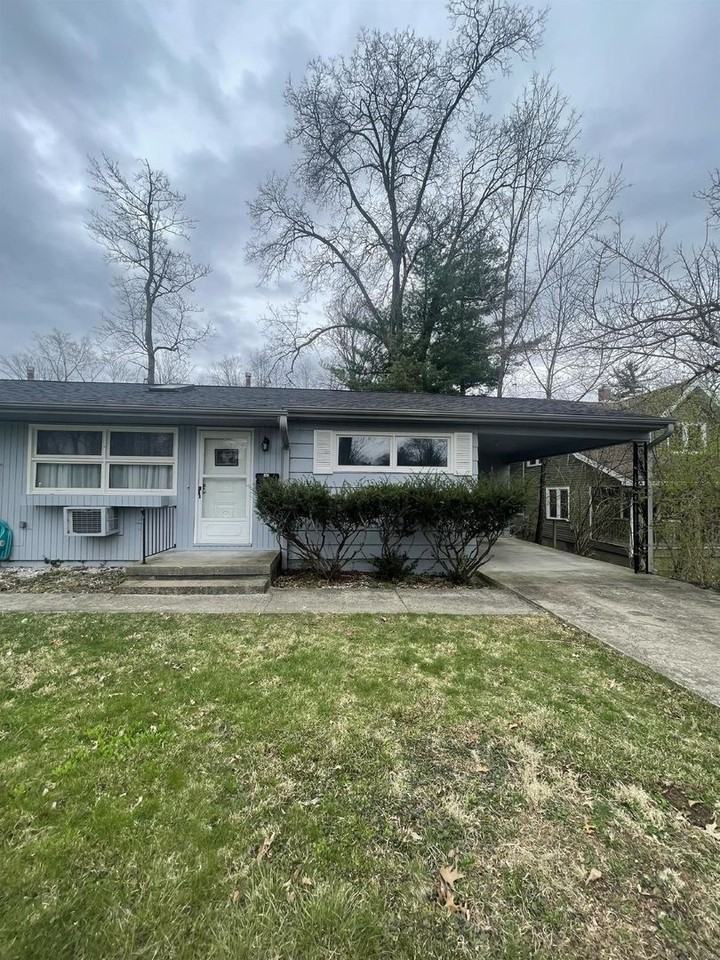 1904 E Maxwell Ln - Photo 2 of 17