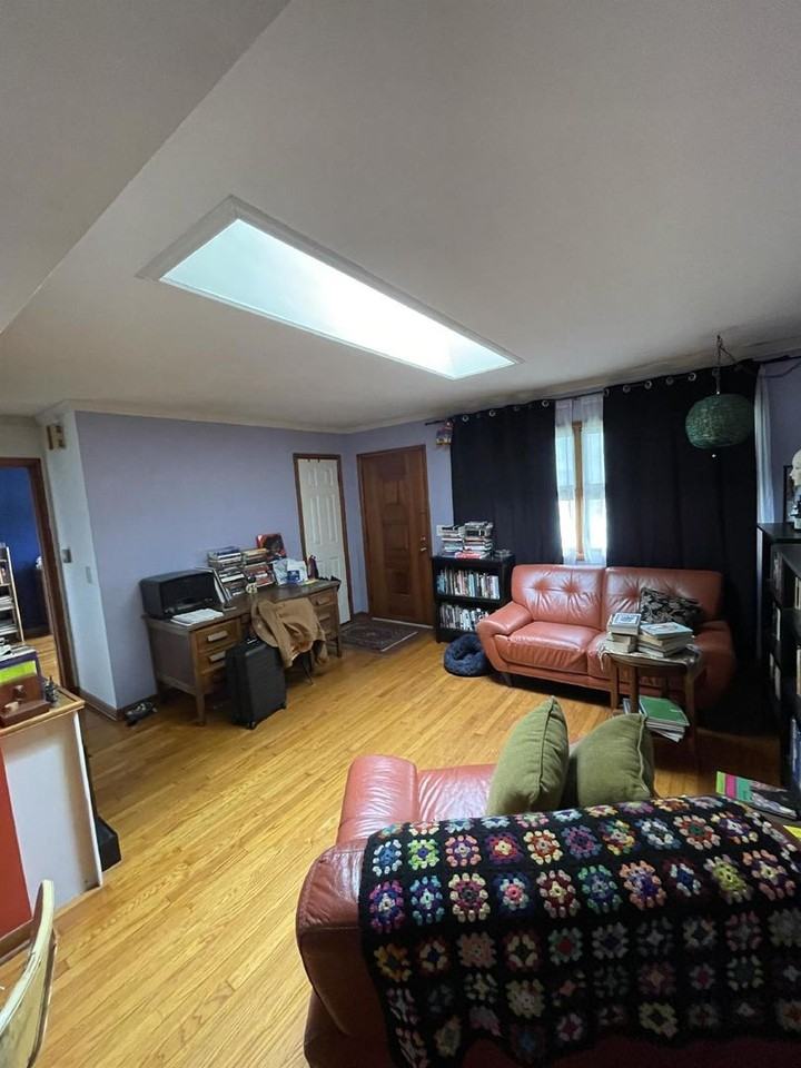 1904 E Maxwell Ln - Photo 6 of 17