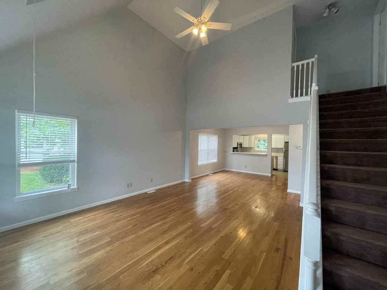 305 S Mitchell St - Photo 3 of 23