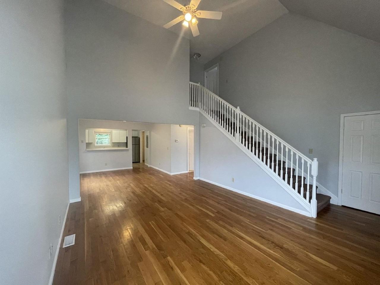 305 S Mitchell St - Photo 4 of 23