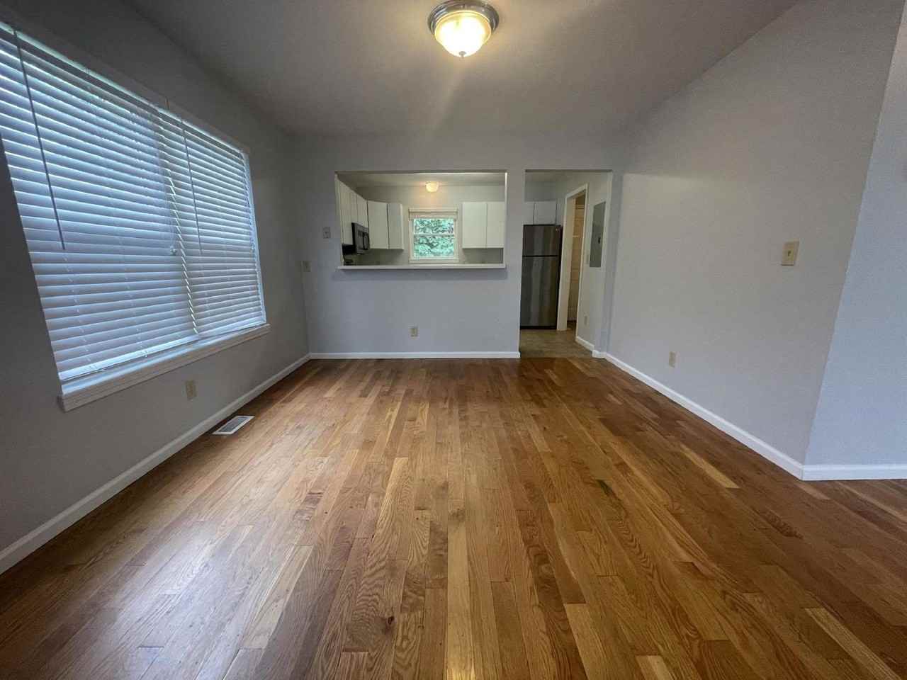 305 S Mitchell St - Photo 5 of 23