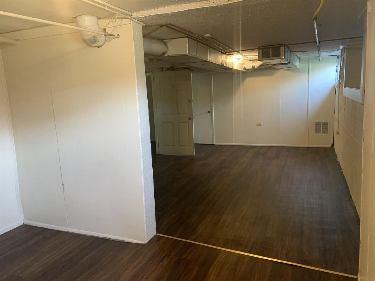 320 N Lincoln St - Photo 4 of 47