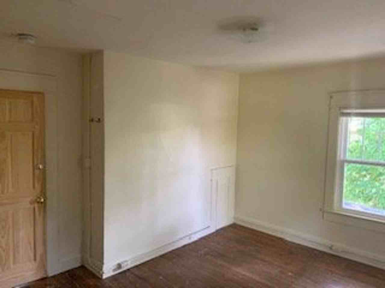 320 N Lincoln St - Photo 7 of 47