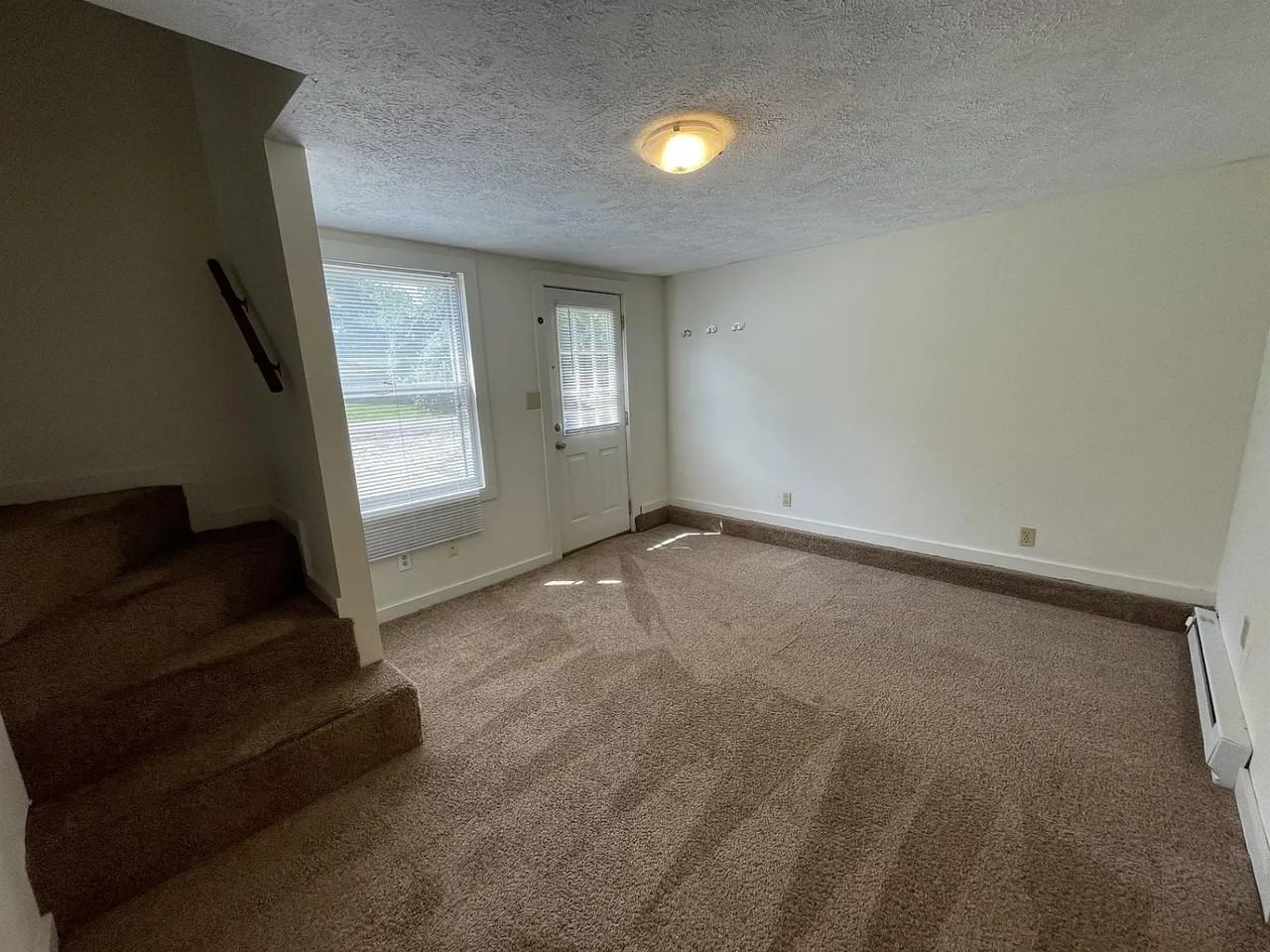 403 N Roosevelt St - Photo 5 of 25