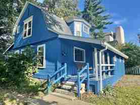 420 S Woodlawn Ave - Photo 1 of 1
