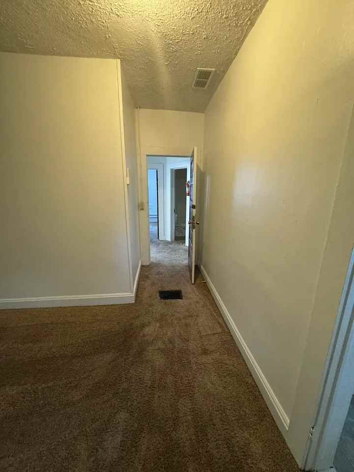 420 S Woodlawn Ave - Photo 2 of 47