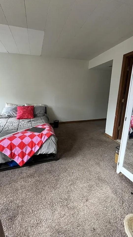 810 N Lincoln St - Photo 6 of 23