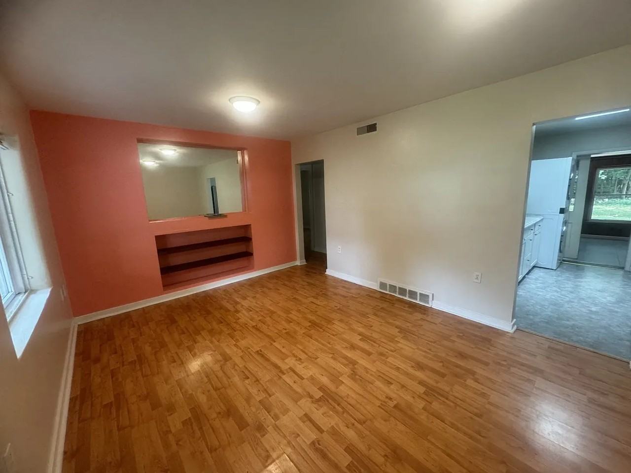 817 S Henderson St - Photo 6 of 50