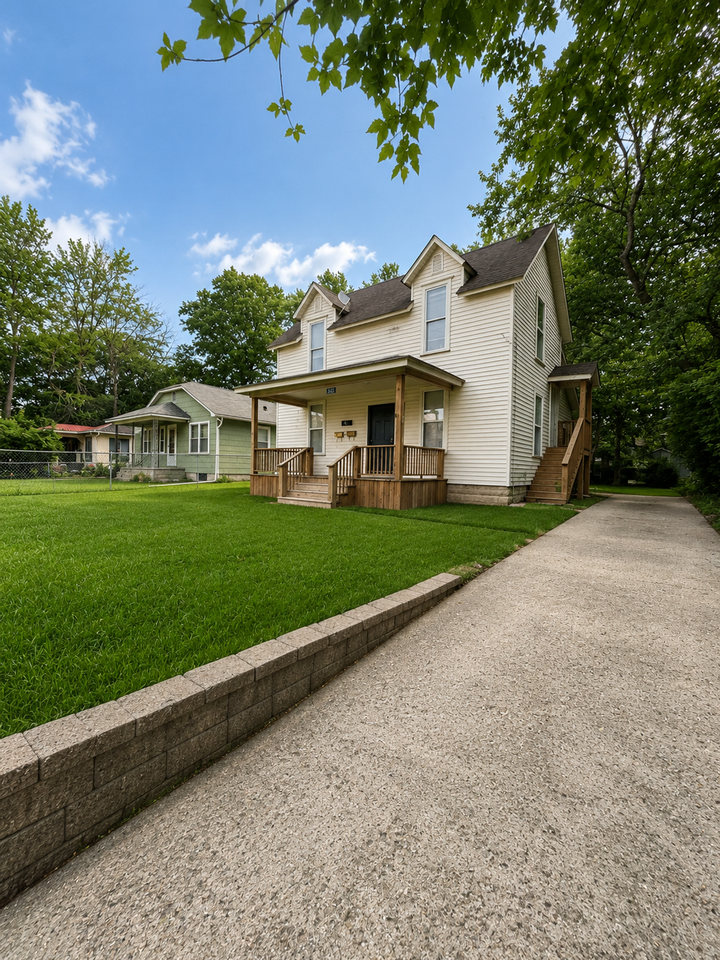 320 S Florence - Triplex - Photo 5 of 5