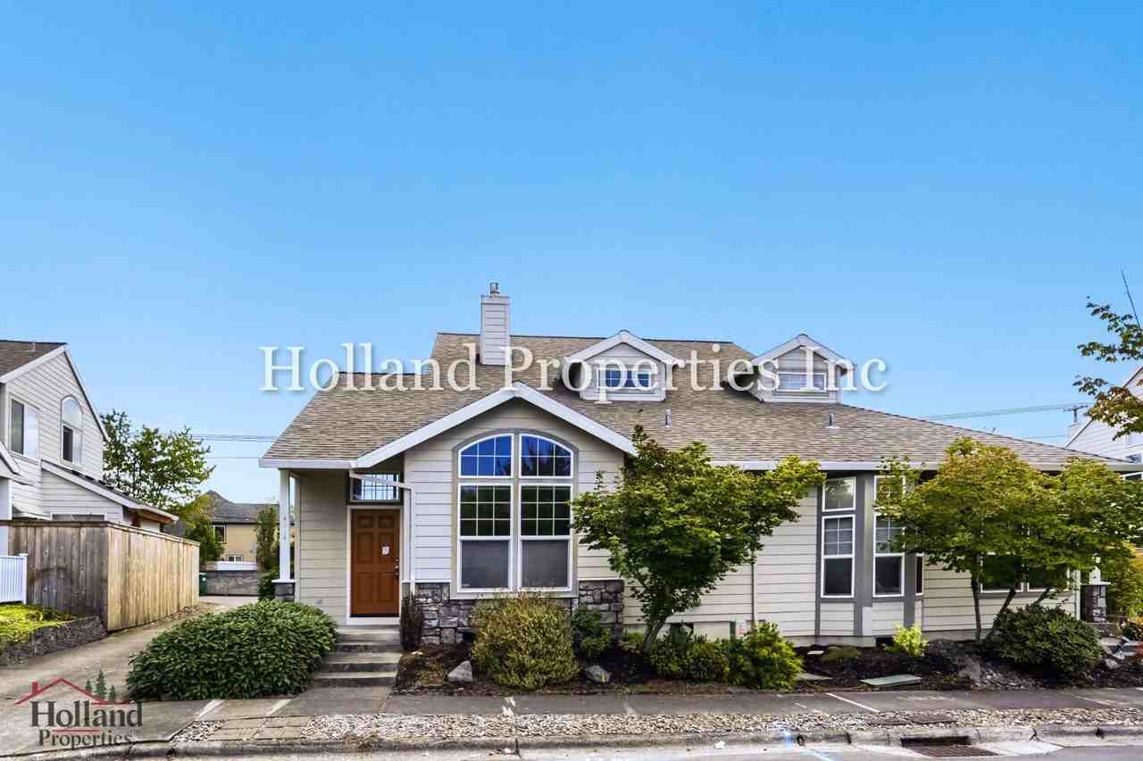 4914 Nw Huserik Dr - Photo 2 of 29