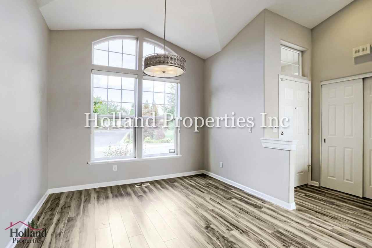 4914 Nw Huserik Dr - Photo 7 of 29