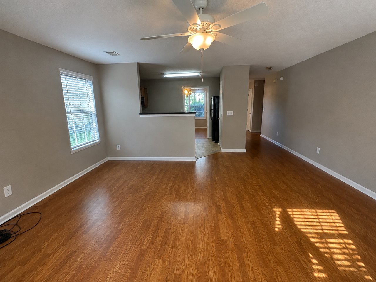 318 Castle Ridge Dr - Photo 4 of 25