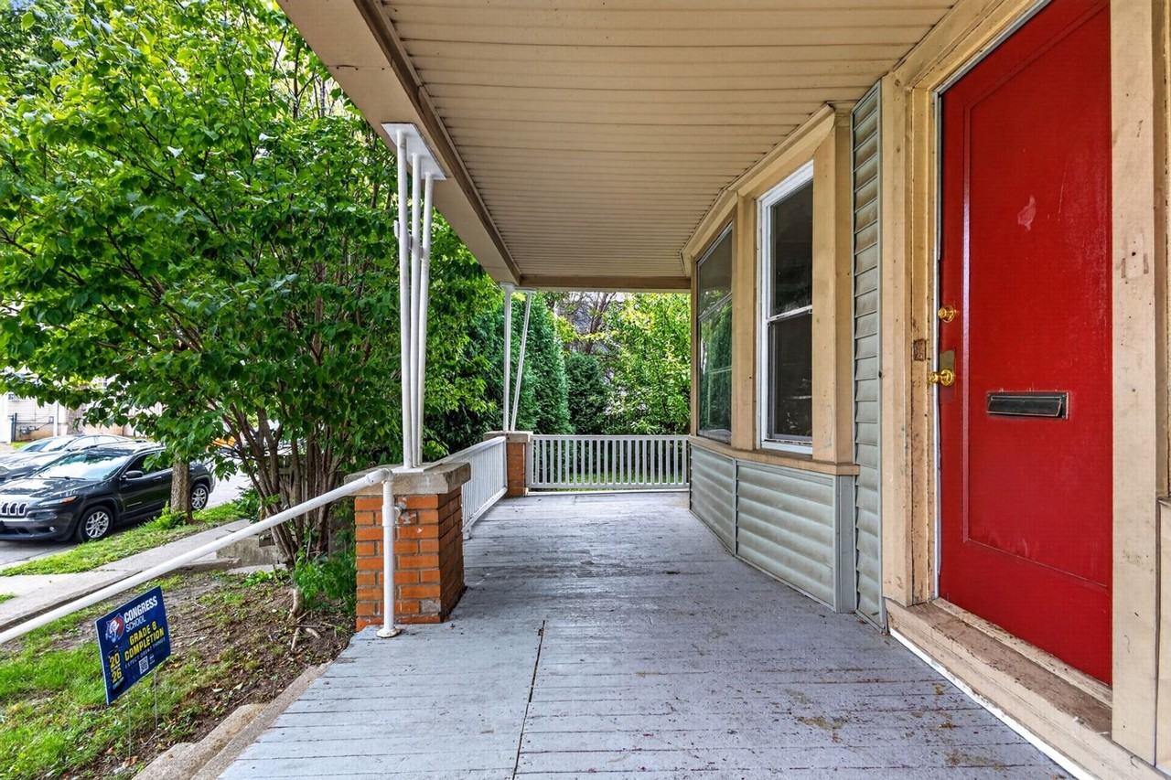 2335 N 16th St - Photo 4 of 26